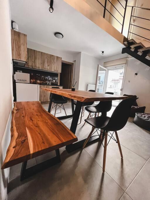 Escala Double Loft 1 & Parking In The City Center Volos Exterior foto